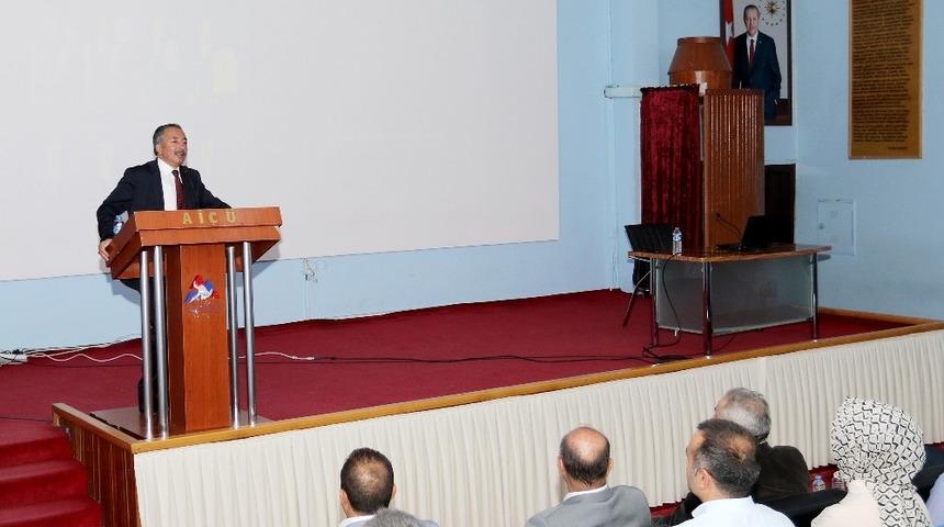 Rektör Karabulut öğrencilerle bir araya geldi