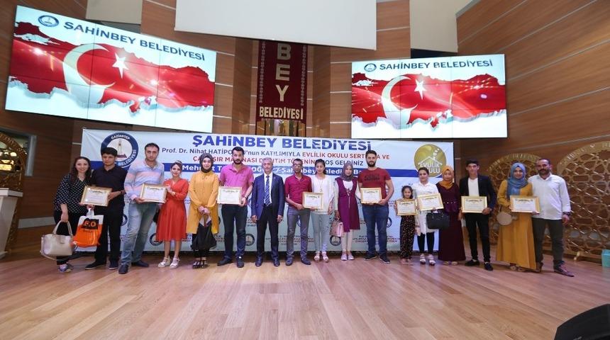 Evlilik Okulu projesi ile 30 bine yakın &ccedil;ifte eğitim verildi