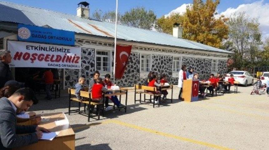 Dadaş Ortaokulunda &ldquo;Bilgeler Yarışıyor&rdquo;  bilgi yarışması yapıldı
