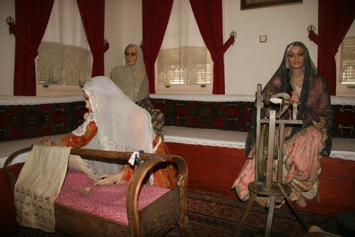 Atatürk Evi ve Etnografa Müzesi turistlerin gözdesi oldu G4