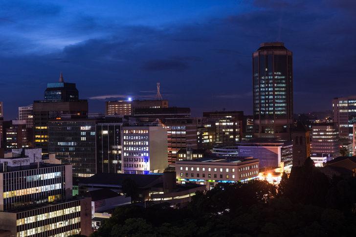  Zimbabve'de elektriğe yüzde 320 zam