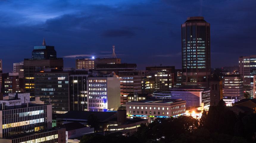  Zimbabve'de elektriğe yüzde 320 zam