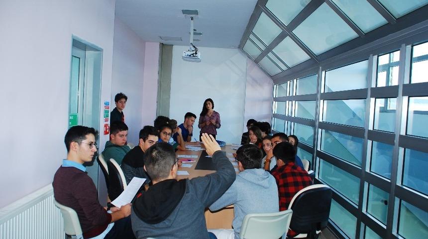 &Ouml;ğrenci konseyinden anlamlı yardım kampanyası