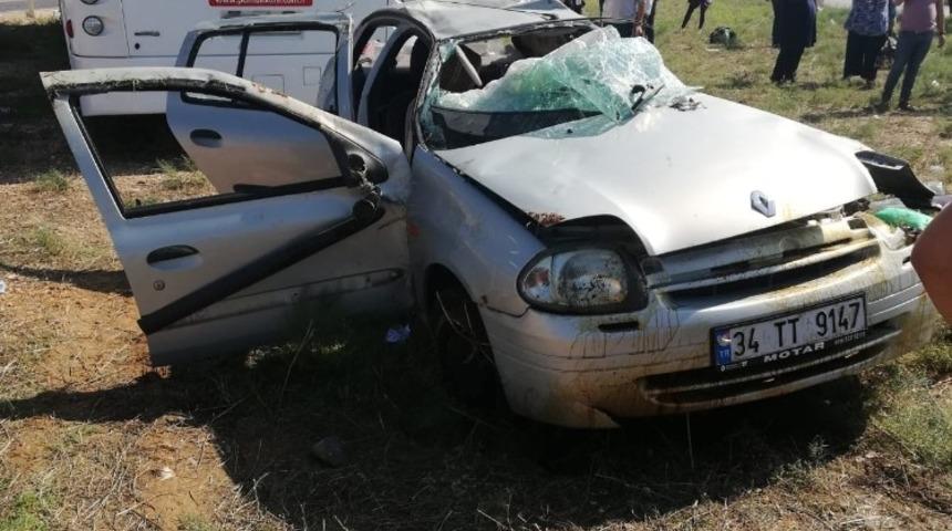 Didim TOKİ kavşağında feci kaza2 yaralı