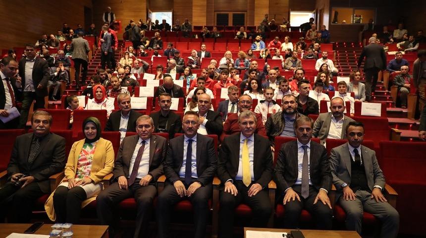 Başkan Y&uuml;ce: &ldquo;Spor kardeşliğin ve barışın simgesidir&rdquo;