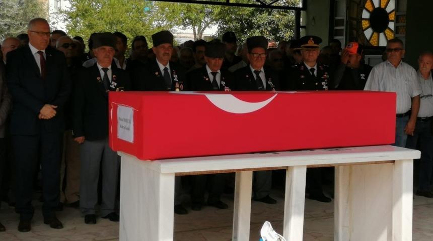 Salihli’de Kıbrıs gazisine son görev