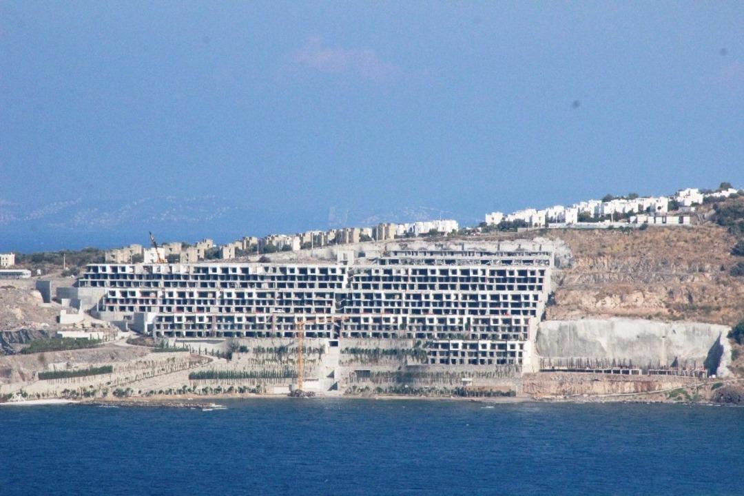 Milyon dolarlık yıkımlar devam ediyor