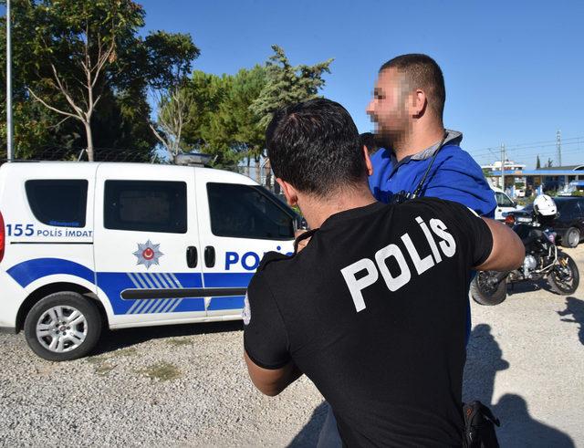 Kovalamacada yakalandı emniyete gitmemek için polise yalvardı