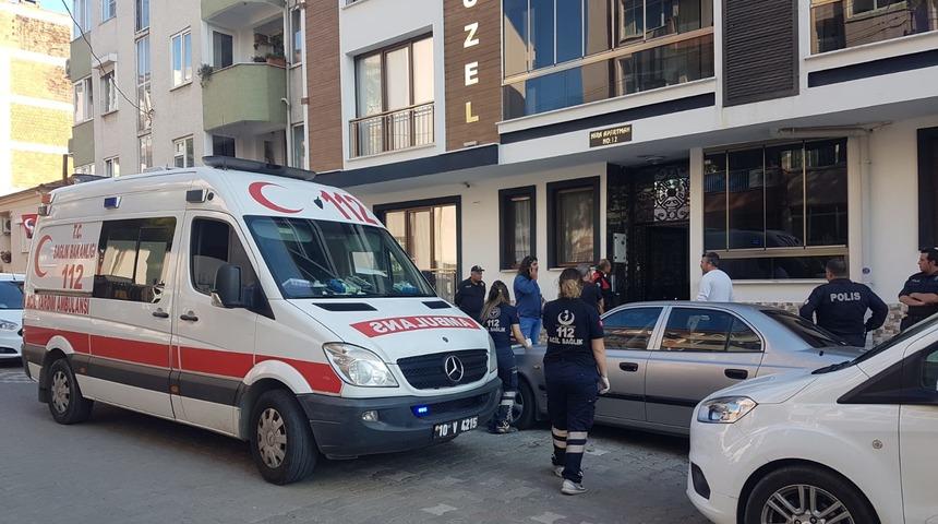 Annesine k&uuml;frettiğini iddia ettiği bir yıllık eşini &ouml;ld&uuml;rd&uuml;