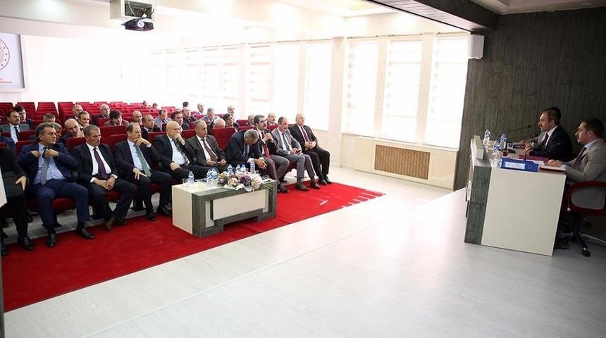 İl Koordinasyon Kurulu toplantısı Vali Epcim başkanlığında yapıldı