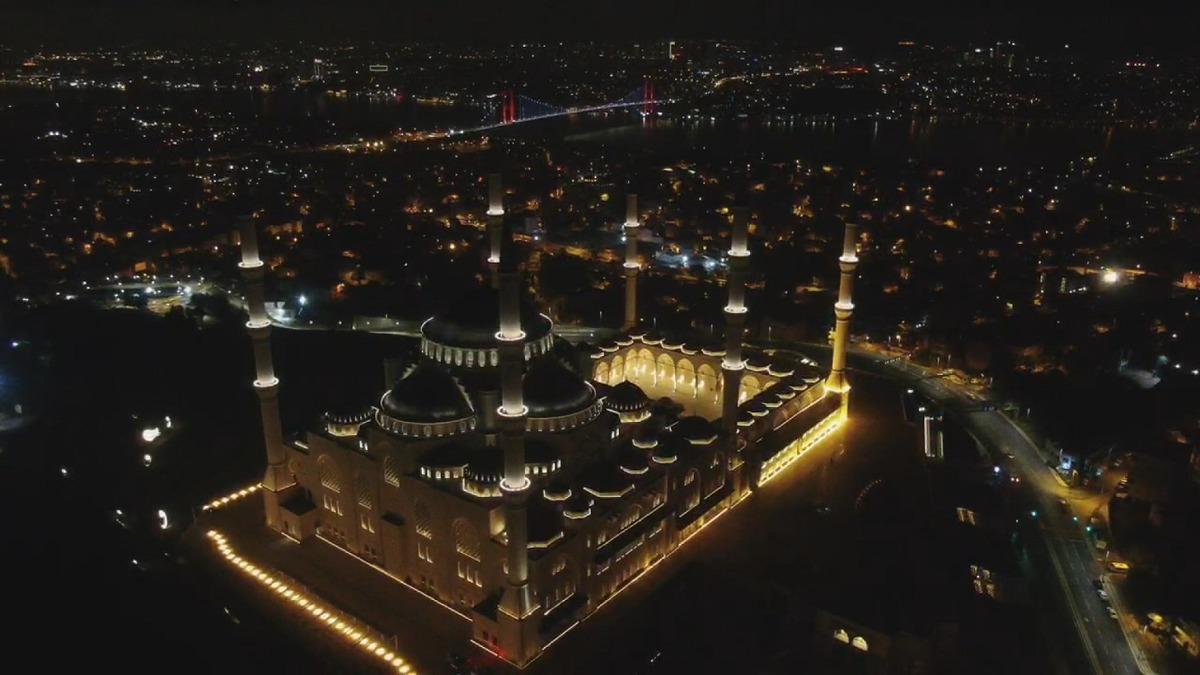 Yurt genelindeki b&uuml;t&uuml;n camilerde Mehmet&ccedil;ik i&ccedil;in Fetih Suresi!