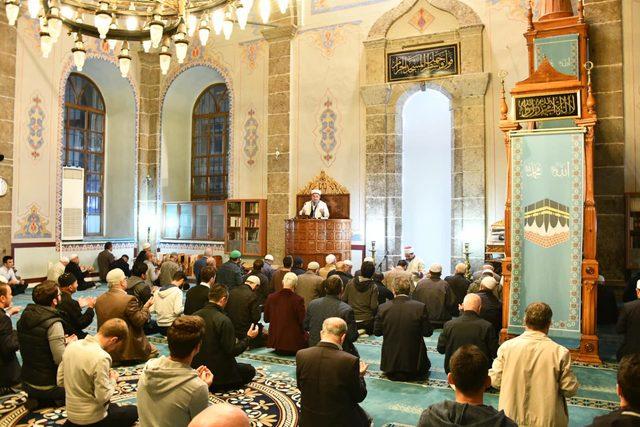 Samsun'daki camilerde 'Fetih Suresi' okundu