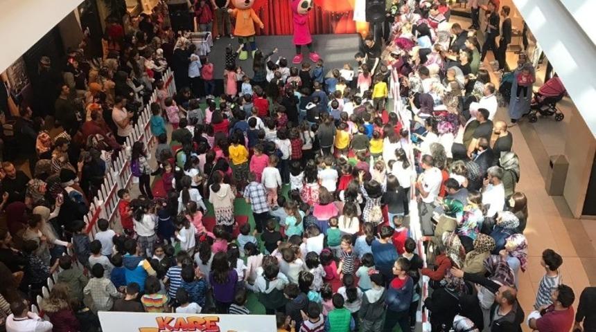 TRT &Ccedil;ocuk&rsquo;un sevilen karakterleri Forum Erzurum&rsquo;da &ccedil;ocuklarla buluştu