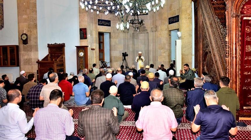 Sabah Namazında Mehmet&ccedil;ik i&ccedil;in dualar edildi