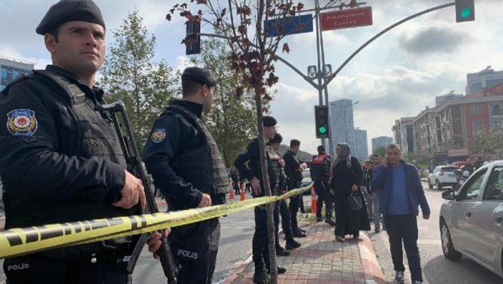 Son dakika: Anadolu Adalet Sarayı önünde silahlı kavga! Yaralılar var G4