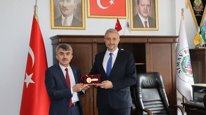 Rekt&ouml;r Uysal&rsquo;dan Başkan Bi&ccedil;er&rsquo;e ziyaret