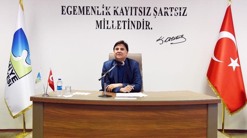 Karaca&rsquo;dan; &ldquo;Bir Bayrak da Sen As&rdquo; &Ccedil;ağrısı