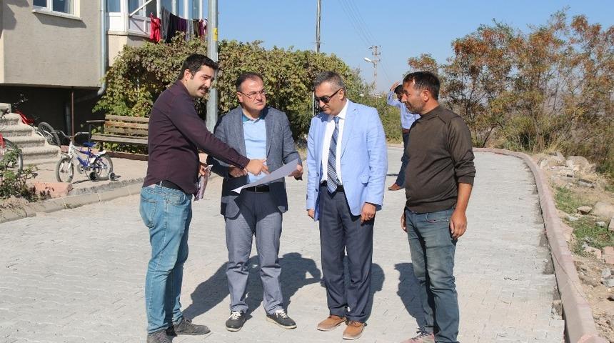 Hacılar’da yol çalışmalarına aralıksız devam ediliyor