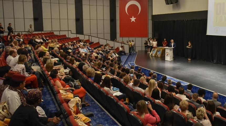 Uysal, Antalya&rsquo;da bulunan heyetleri kabul etti