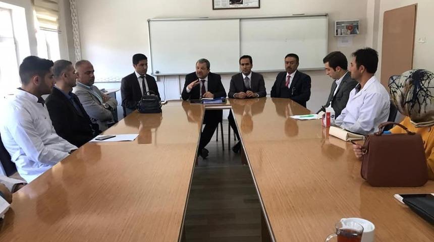 Müdür Engin’den, Milli Eğitim Vakfı Fatih ortaokuluna ziyaret