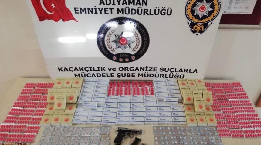 Adıyaman’da cinsel içerikli hap ele geçirildi