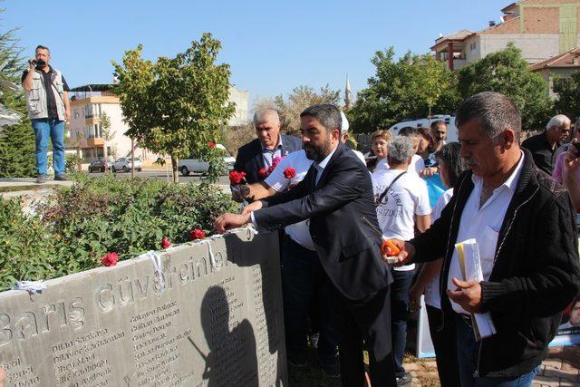 Ankara saldırısında ölenler anıldı