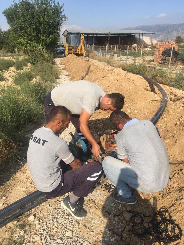 ASAT Korkuteli Büyükköy’ün içme suyu hattını yeniliyor