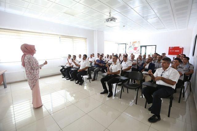 Belediye personeli artık işaret diliyle konuşacak