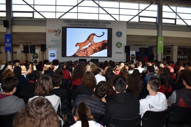 Foto Fest’e öğrenciler çıkarma yaptı