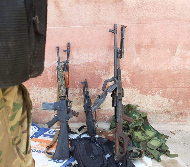 Tel Abyad'da YPG/PKK'lılar silahlarını bırakarak kaçtı G4