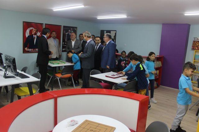 İsmail Hakkı Tonguç İlkokulu’nda Z-Kütuphane ve oyun etkinlik alanı açılışı yapıldı