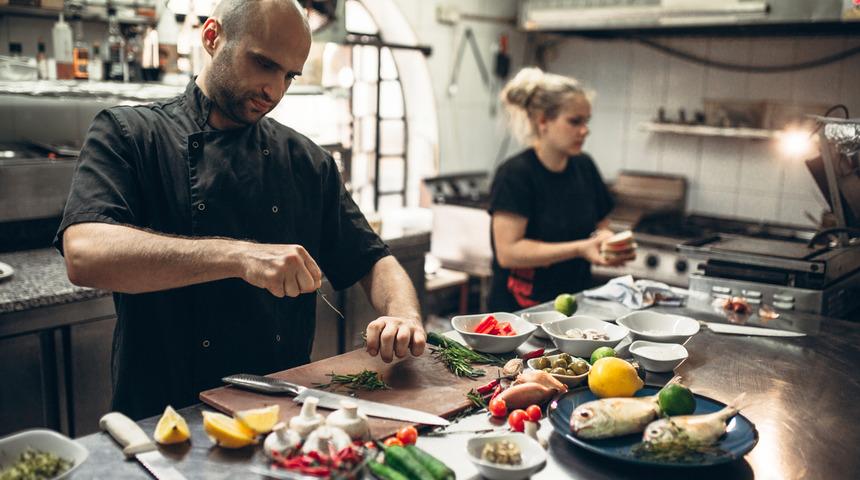 Dışarıdaki yemekte zararlı kimyasal tehlikesi