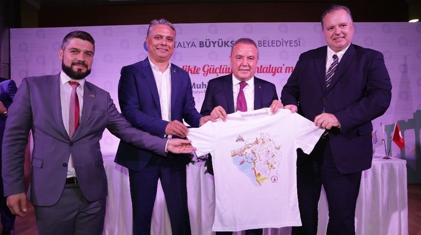 Başkan B&ouml;cek Old Town Festivali&rsquo;nin konuklarını ağırladı