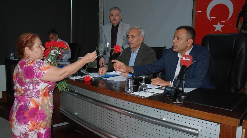 Sendikadan meclise borçlanma teşekkürü