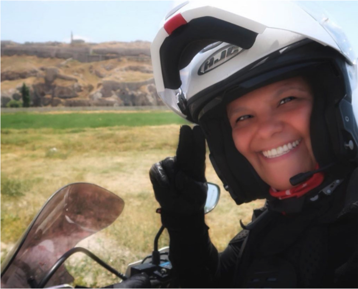 D&uuml;nya turunda kanseri yendi şimdi kadınlara umut oluyor