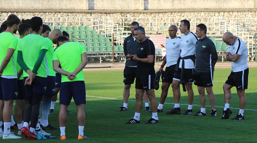 Akhisarspor yeniden çıkış peşinde