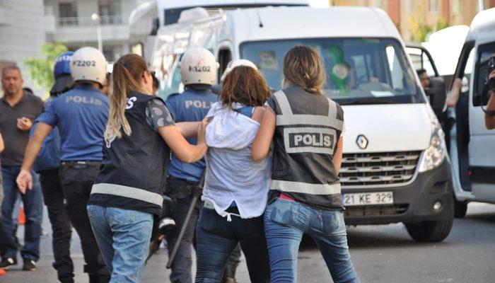 Diyarbakır'da HDP'lilerin izinsiz açıklamasına müdahale