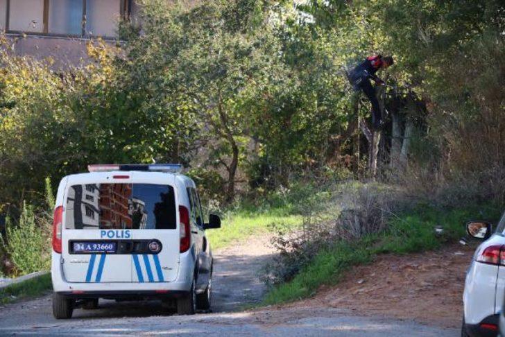 İstanbul'da hareketli dakikalar! Gözaltındaki şüpheli polis aracını kaçırdı G1