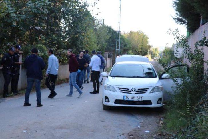 İstanbul'da hareketli dakikalar! Gözaltındaki şüpheli polis aracını kaçırdı G4