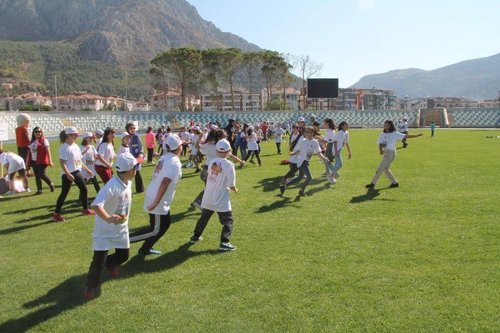 Sanal oyunlar yerine geleneksel çocuk oyunları G3