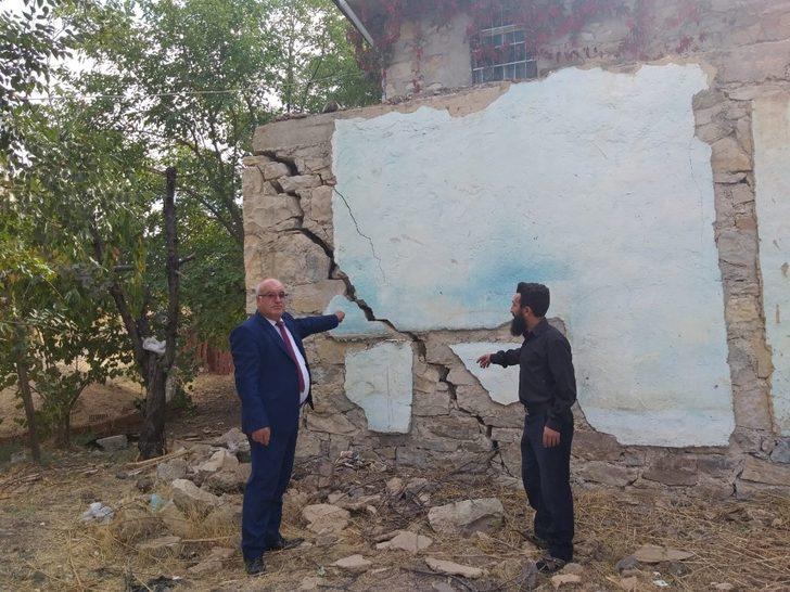 Duvarları çatlamıştı, kontrollü yıkımı yapıldı G3