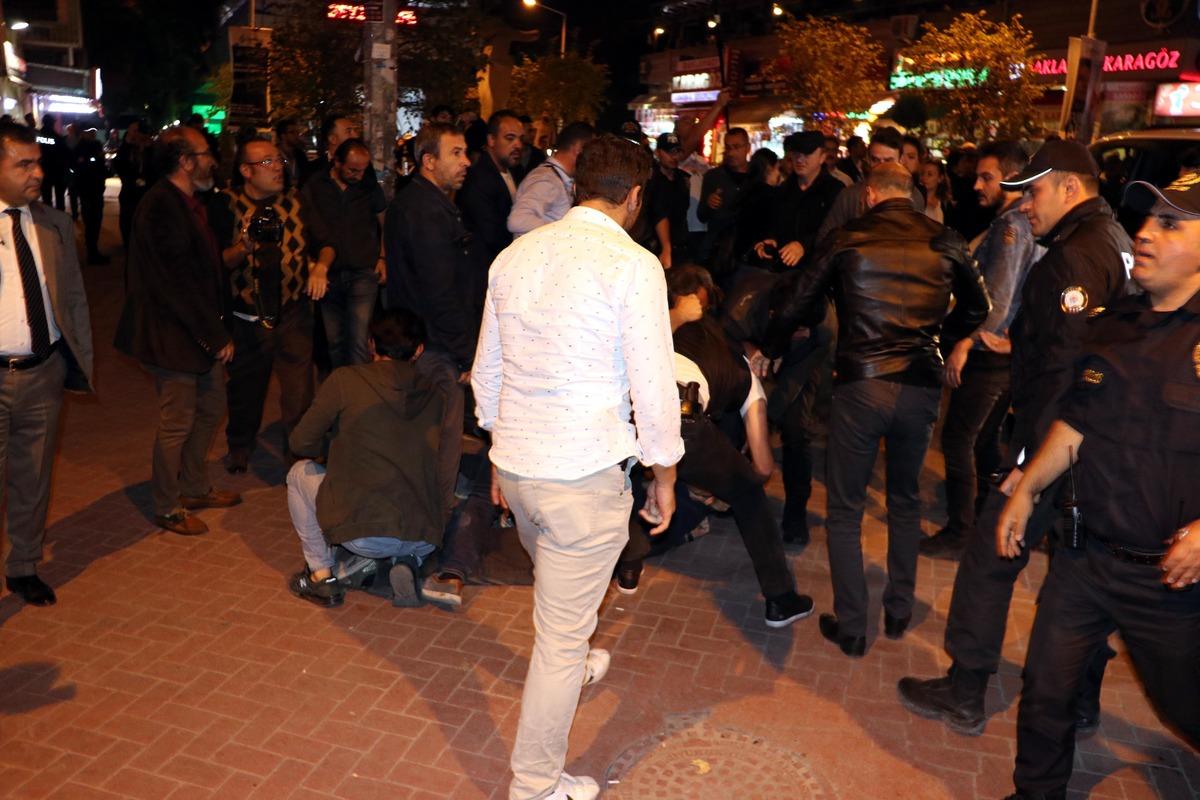 Ankara'da, 'Barış Pınarı Harekatı'nı protesto eden HDP'lilere m&uuml;dahale: 11 g&ouml;zaltı