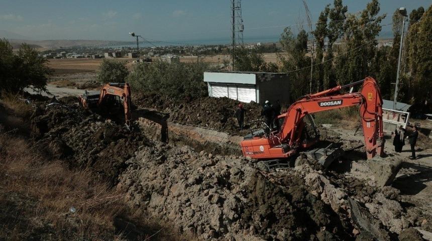 VASKİ ekibinden kanalizasyon &ccedil;alışması