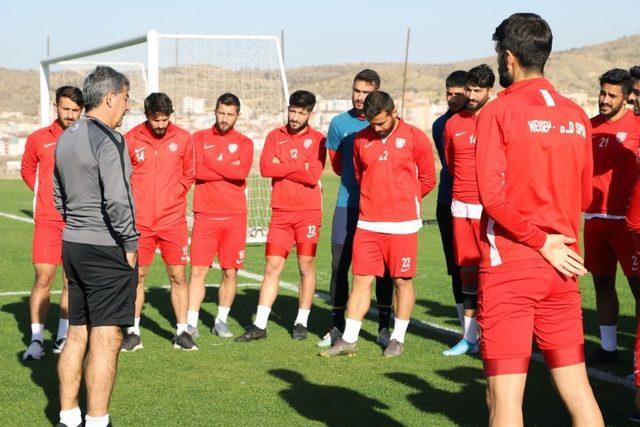 Nevşehir Belediyespor’da moraller yerinde