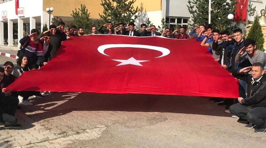 Barış Pınarı Harek&acirc;tına asker selamı ile destek verdiler