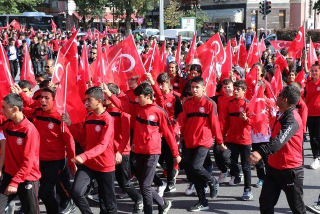 Öğrencilerden, Barış Pınarı Harekatı’na destek yürüyüşü