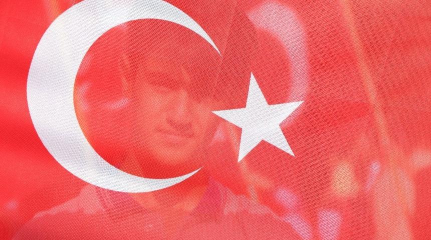 &Ouml;ğrencilerden, Barış Pınarı Harekatı&rsquo;na destek y&uuml;r&uuml;y&uuml;ş&uuml;