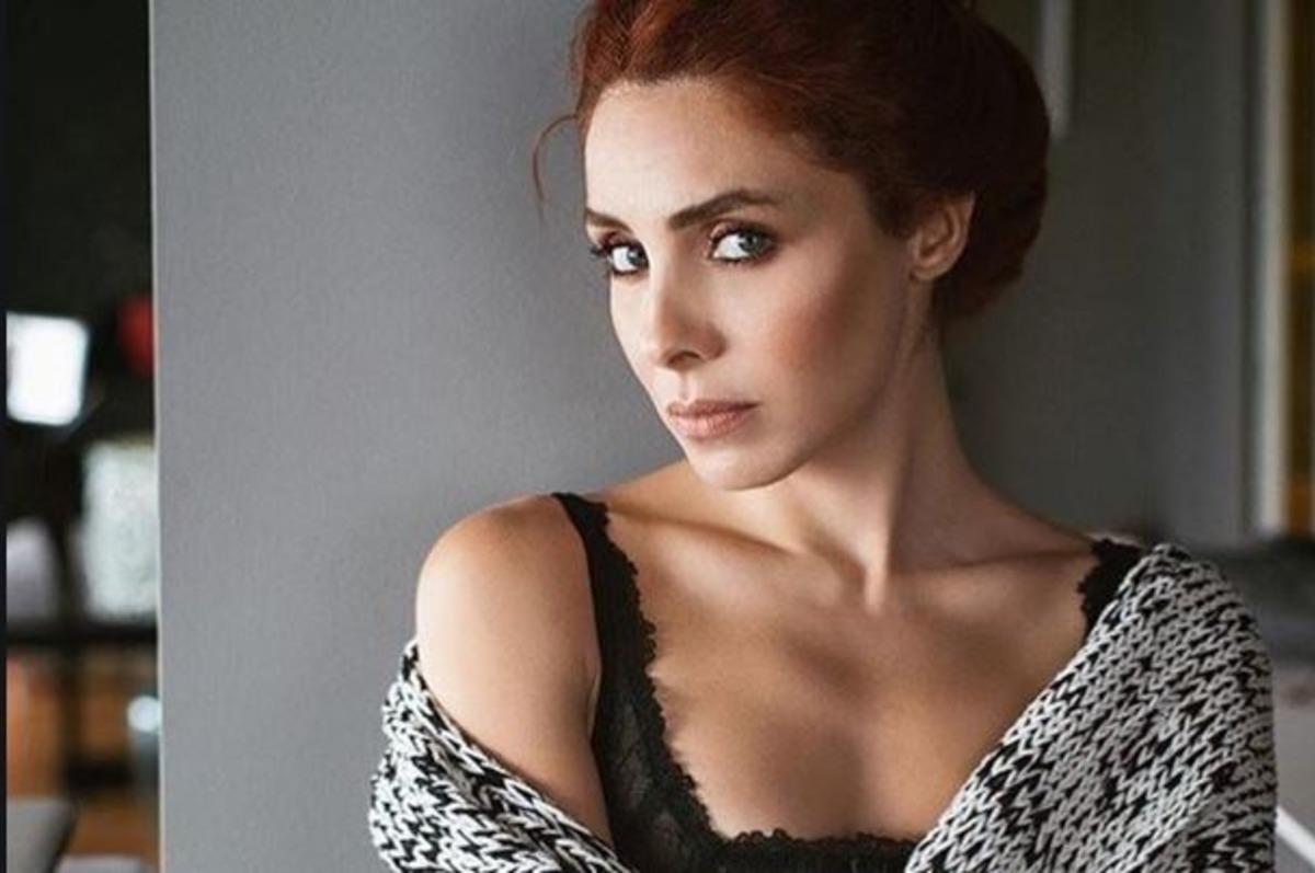 Nur Fettahoğlu makyajsız haliyle dikkat &ccedil;ekti