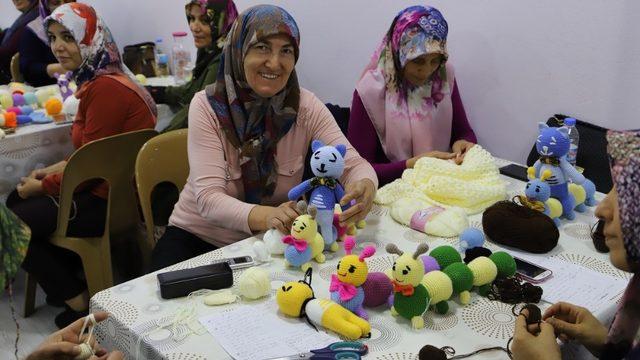 Kanser hastaları amigurumi bebek yapımı kursu ile motivasyon kazanıyor