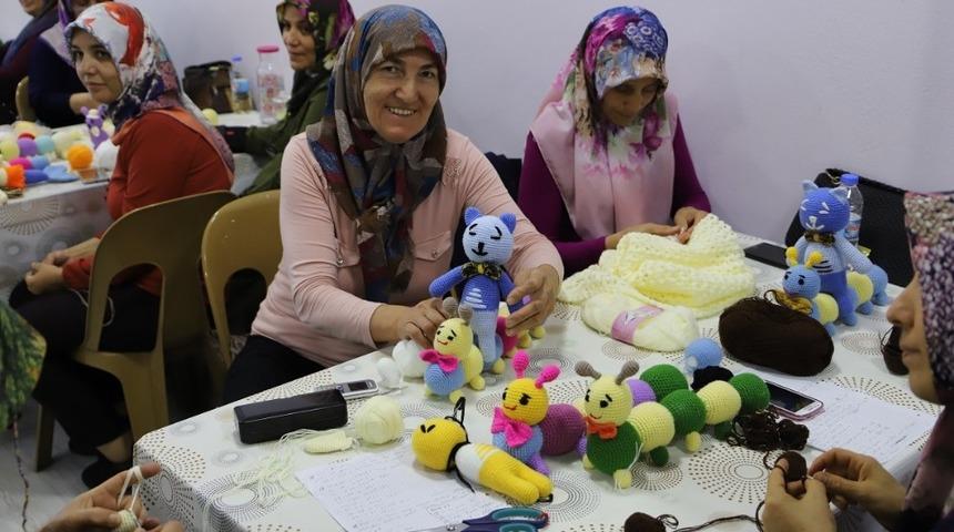 Kanser hastaları amigurumi bebek yapımı kursu ile motivasyon kazanıyor